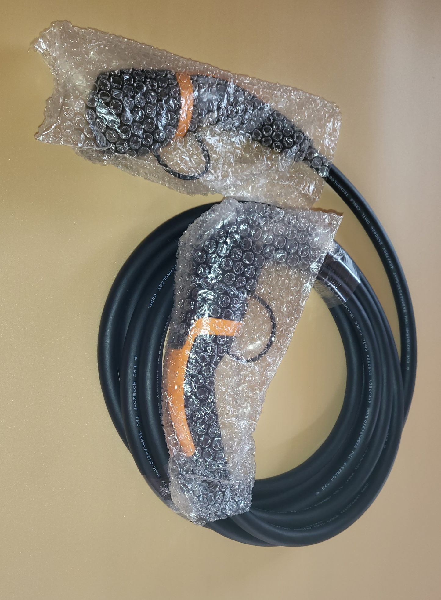 Cavi di ricarica Auto Elettrica - Tipo 2 TRIFASE - Colore Arancione - Lunghezza cavo: 5 metri