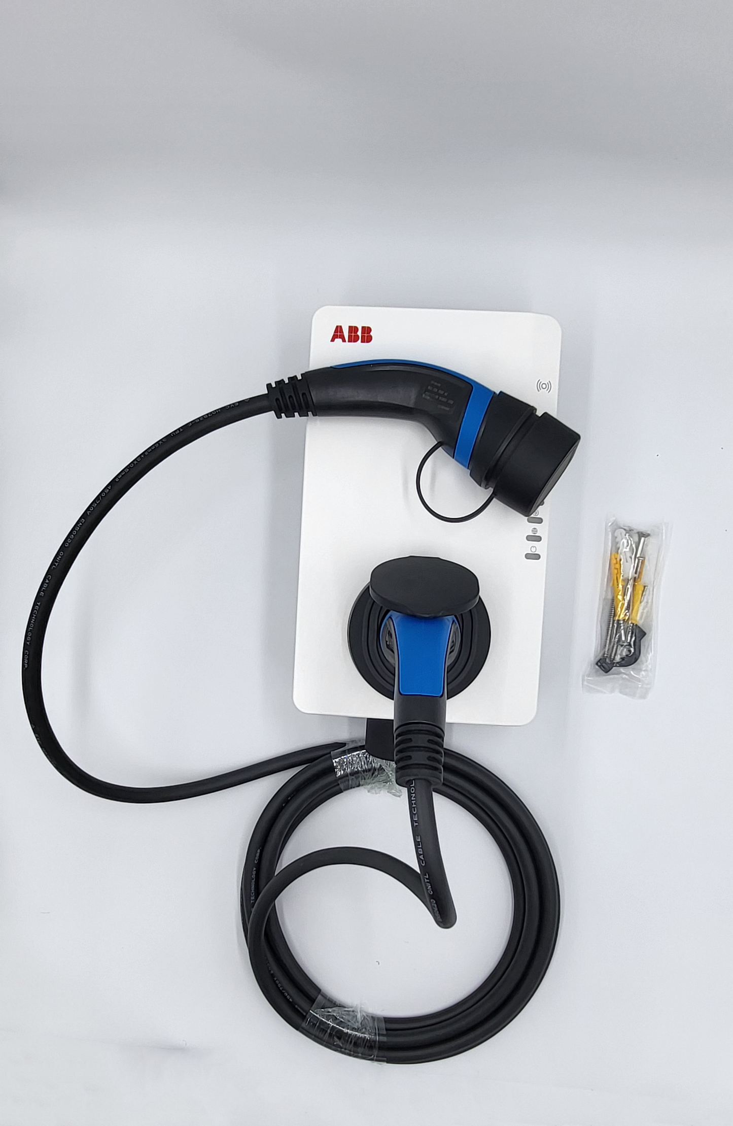 Colonnina di ricarica Auto Elettrica ABB Terra AC W4-S-0 + Cavi di ricarica Auto Elettrica - Tipo 2 MONOFASE - Colore Blu - Lunghezza cavo: 8 metri