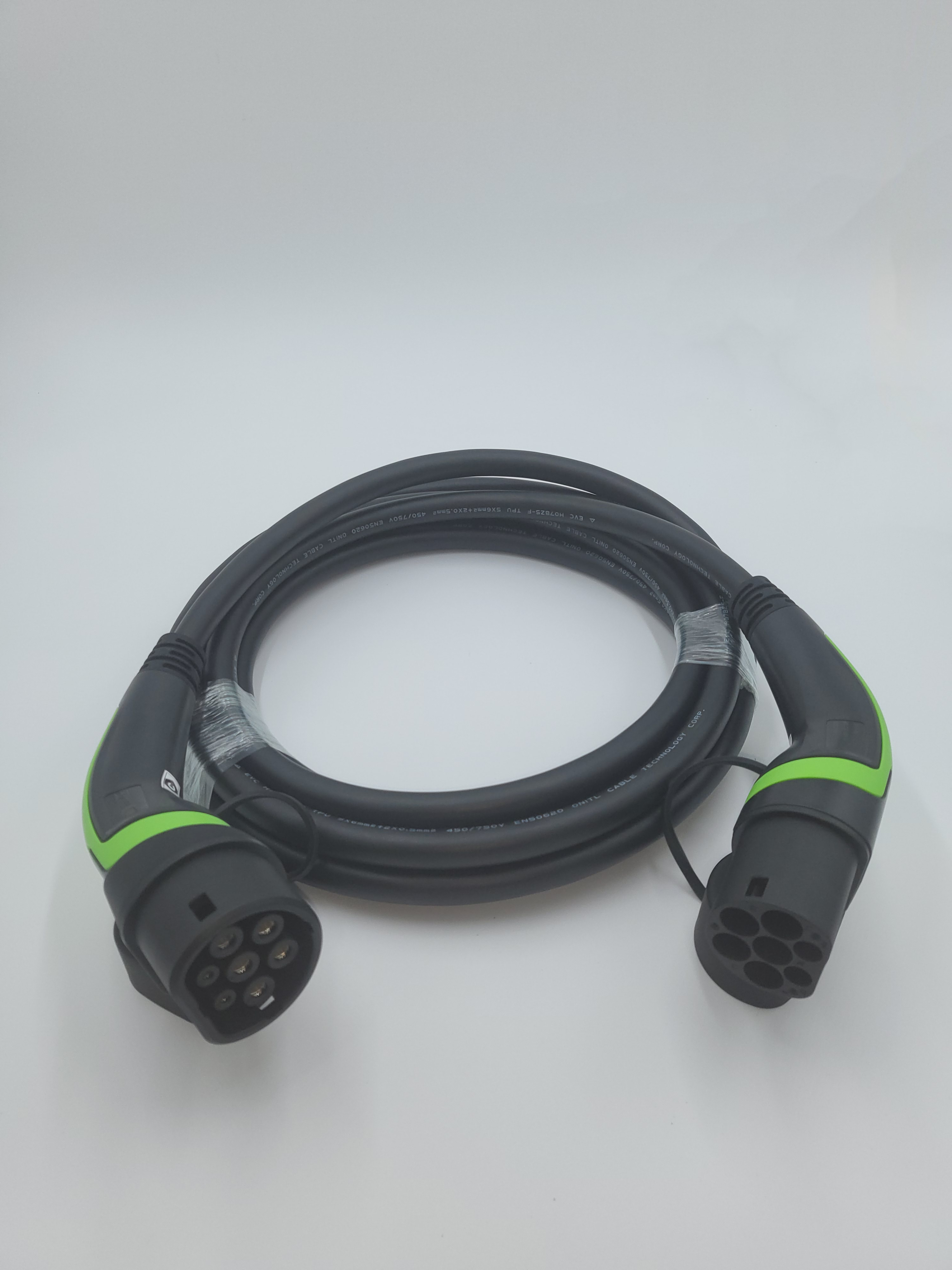 Cavi di ricarica Auto Elettrica  - Tipo 2 TRIFASE - Colore Verde - Lunghezza cavo: 5 metri