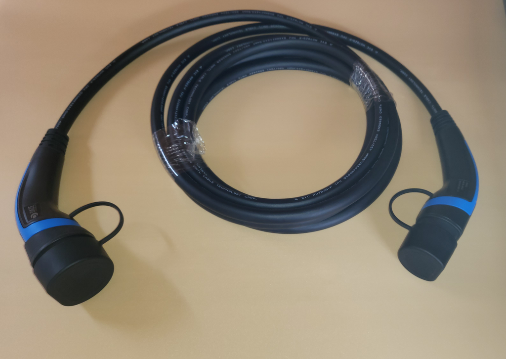 Cavi di ricarica Auto Elettrica   - Tipo 2 TRIFASE - Colore Blu - Lunghezza cavo: 5 metri