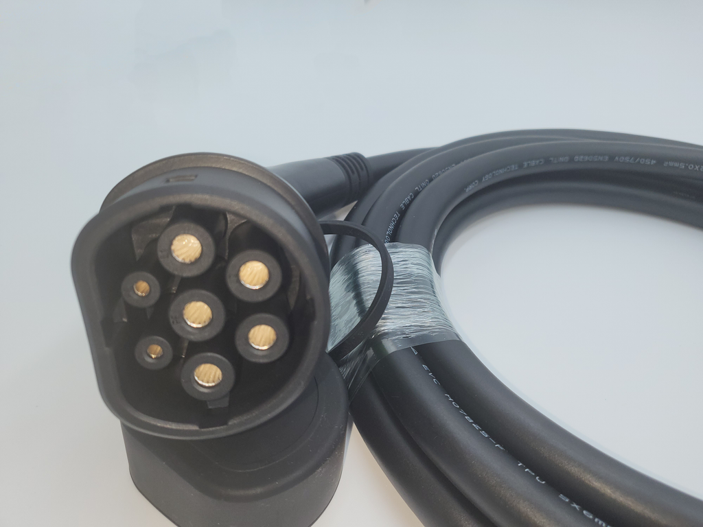 Cavi di ricarica Auto Elettrica  - Tipo 2 TRIFASE - Colore Verde - Lunghezza cavo: 5 metri