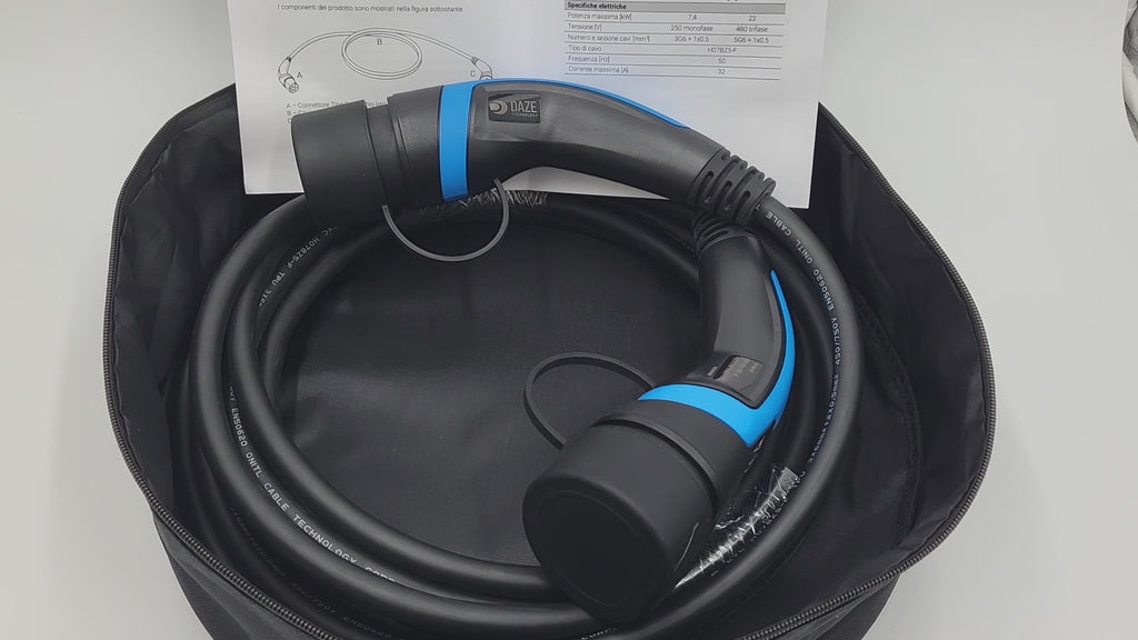 Cavi di ricarica Auto Elettrica   - Tipo 2 TRIFASE - Colore Blu - Lunghezza cavo: 8 metri
