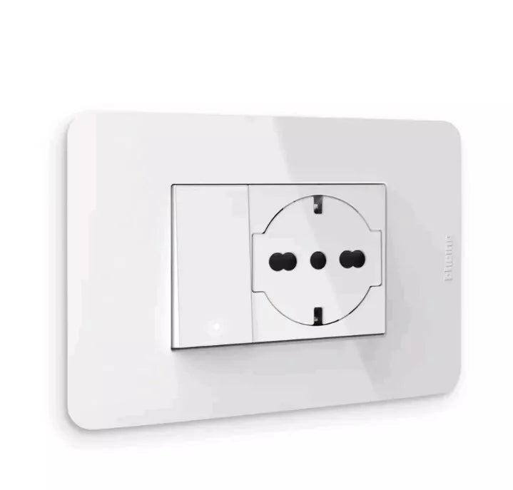 MatixGO-  Placca colore Bianco  Negozio a Torino e Moncalieri Scatola 503 Telaio 3P